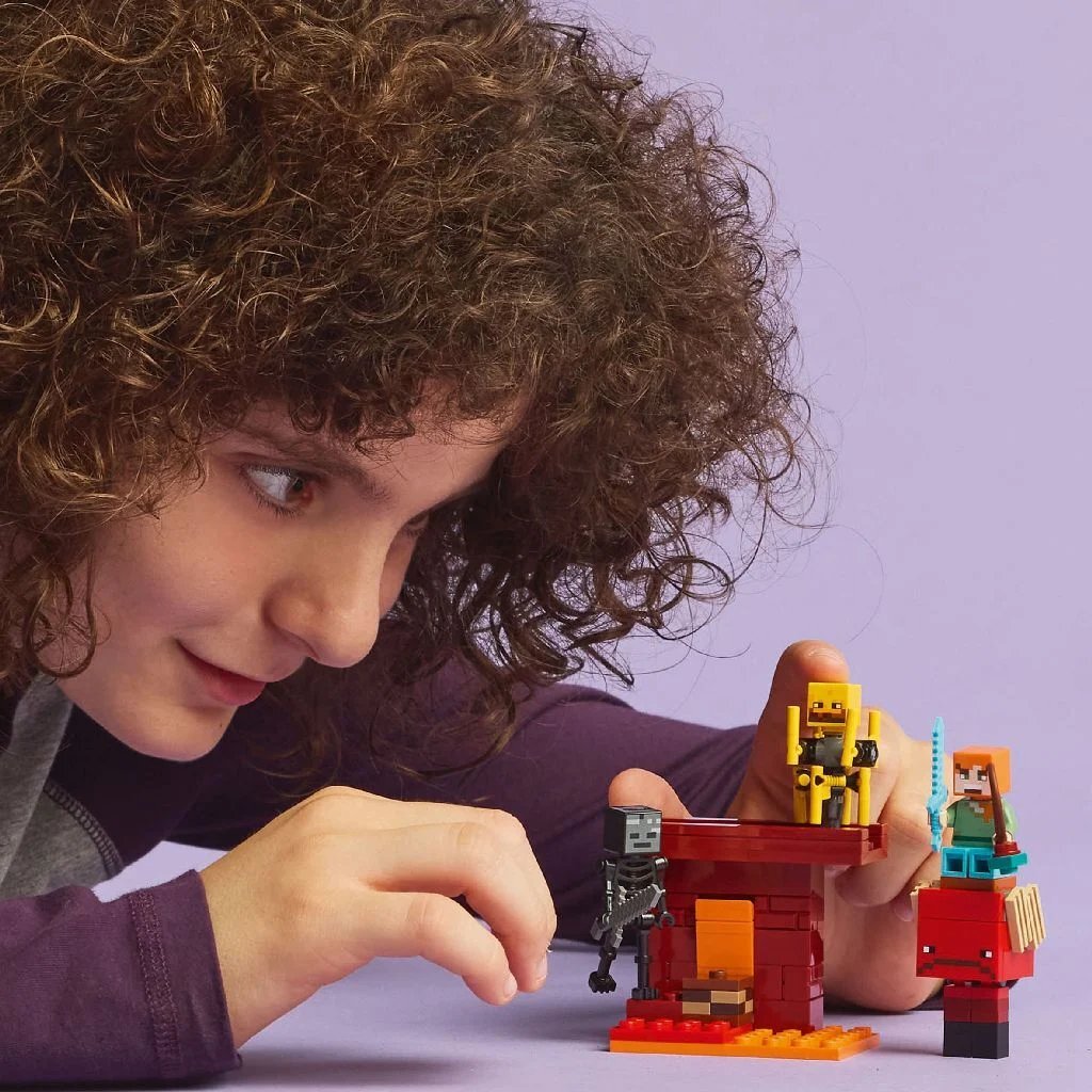 Lego Minecraft 21266 De Lavastrijd In De Nether