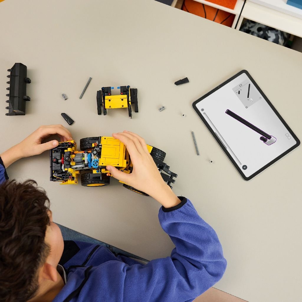 Lego Technic 42209 Volvo L120 Electric Wiellader